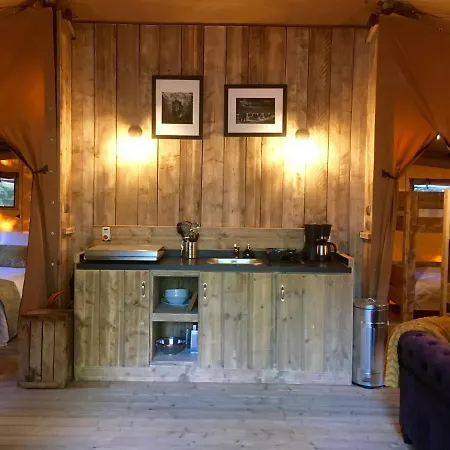 Les Lodges Du Chateau Pres La Rochelle Domek letniskowy *