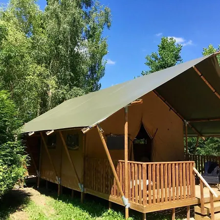 Domek letniskowy Les Lodges Du Chateau Pres La Rochelle