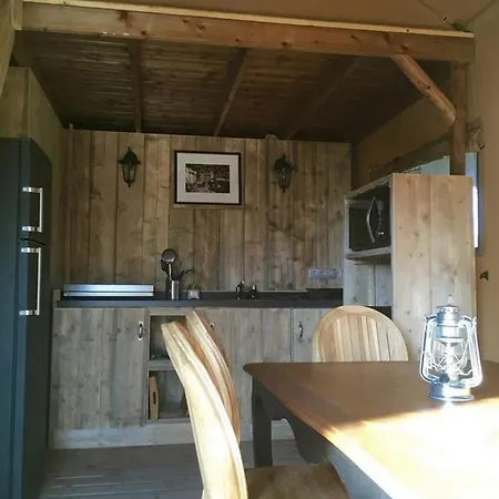 Les Lodges Du Chateau Pres La Rochelle * Saint-Christophe (Charente-Maritime)