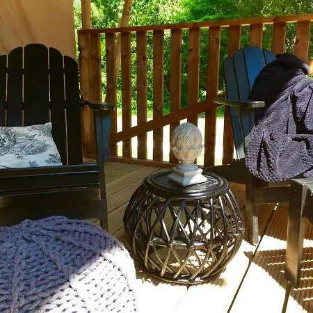 Les Lodges Du Chateau Pres La Rochelle Domek letniskowy *