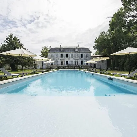 Domek letniskowy Les Lodges Du Chateau Pres La Rochelle