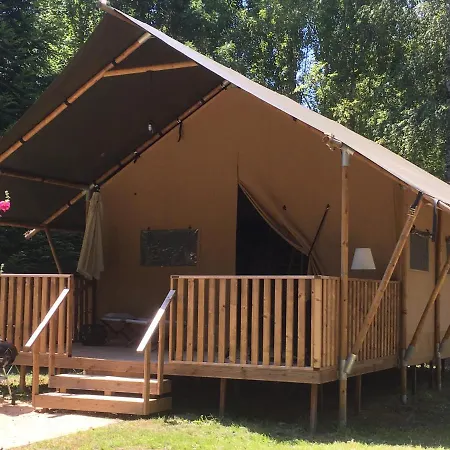 Les Lodges Du Chateau Pres La Rochelle * Saint-Christophe (Charente-Maritime)
